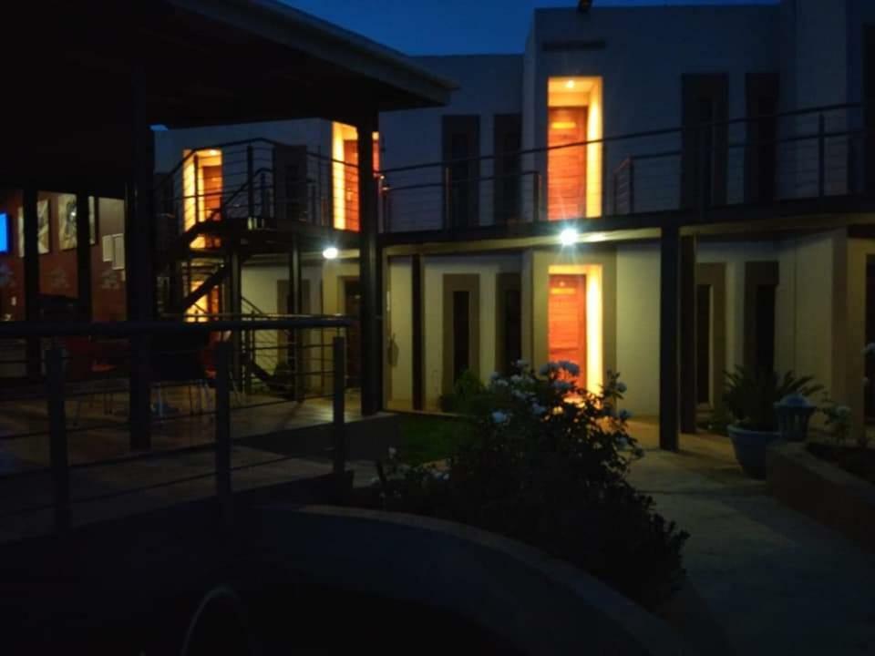 Mahlakapese Guest Lodge Leribe Extérieur photo